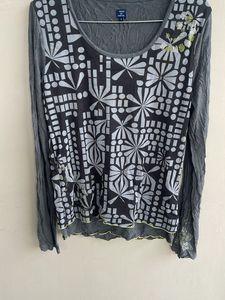 Stylish Graphic Print Long Sleeve Top