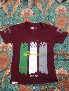 Maroon Graphic Print T-Shirt
