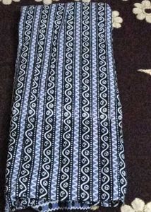Patterned Wide-Leg Pants