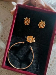 Rose Design Jewellery Set