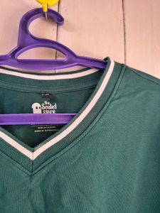 Oversized crop top by the souled store 💚