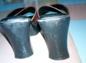 Chic Wedge Sandals