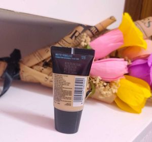 ✨Maybelline Fit Me Foundation (128)