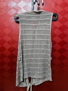 Women's Sleeveless Open Front cotton top