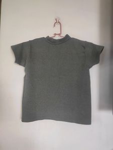 It Is A Crop Top In Size - S