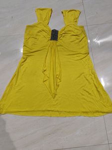 Women's Beautiful Yellow Top..