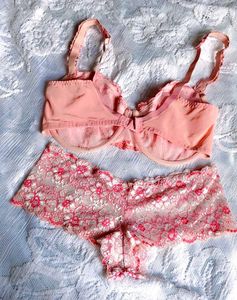Pretty Pink Lace Bra with brief 👍