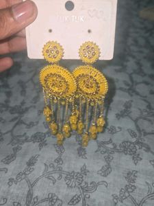 Gold-Tone Earrings with Maang Tikka