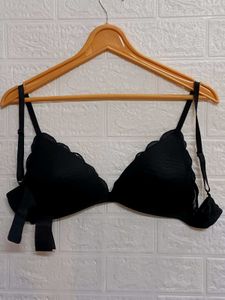 H&amp;M Black Push-Up Lace Bra