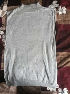 sleeveless mock neck tshirt