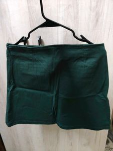 Emerald Green V-Neck Sweater &amp; Cargo Ski