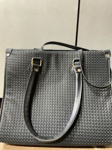 Chic Textured Black Handbag
