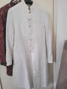 Men's White Embroidered Kurta