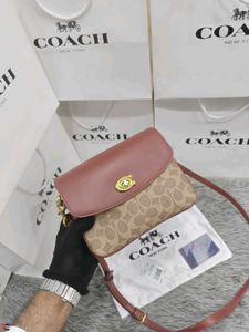 COACH*  *CASSIE CROSSBODY 19 IN SIGNATURE CANVAS*