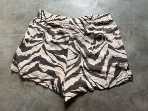 H&amp;M "Linen-blend Pull-on Shorts"
