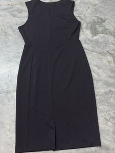 Classic Black Sleeveless Sheath Dress
