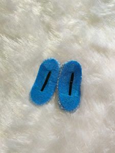 Crocheted tulip hair clips