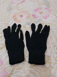 Black Winter Gloves