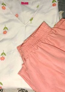 DIVASTRI Floral Printed Kurta With Trousers