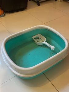 Cat Litter Box with Scoop