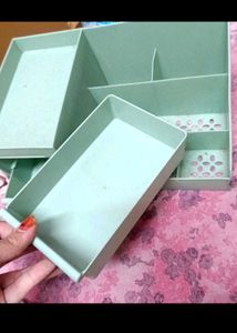 Make Up Organizer Box With Good Space