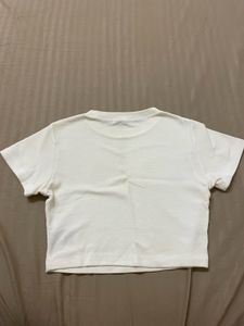 white basic crop tee