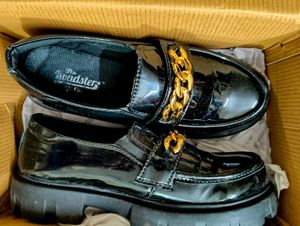 Roadster Chain Loafer For Women