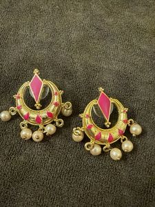 Stylish Gold Plated light weight Earrings Set