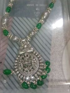 Elegant Green Beaded Necklace Set