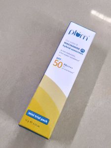 Plum 2% Niacinamide &amp; Rice Water Sunscreen SPF 50