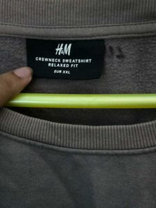 ​H&amp;M Relaxed Fit Crewneck Sweatshirt