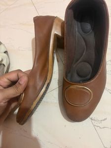 Metro Elegant Brown Bellies with Gold Buckle