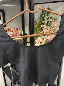 ready blouse black colour and stretchable