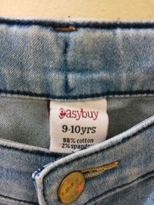 Light Wash Cropped Jeans