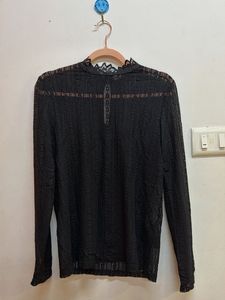 Chic Black Lace Long Sleeve Top