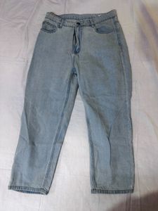 Light Wash High-Waisted Jeans