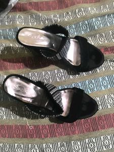 Stylish Black Wedge Sandals