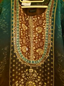 Embroidered Kurta Set with Ombre Pattern XL