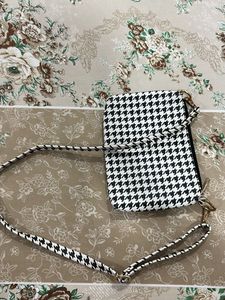 Trendy Black Crossbody Bag