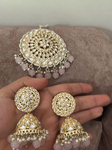 Beautiful Kundan &amp; Pearl Jhumka Set