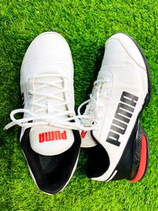 Puma White &amp; Red Sneakers