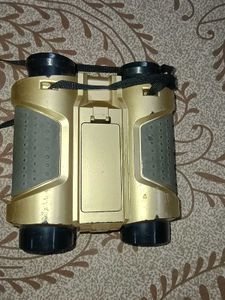 Compact Binoculars