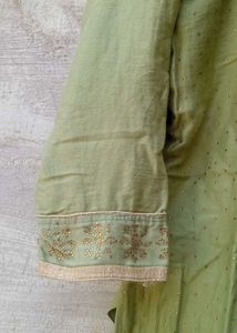Classic Green &amp; Gold: Desi Vibes Done Right!