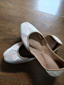 Block Print Jutti