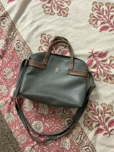 Baggit Stylish Grey Handbag