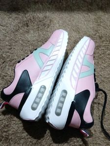Sneaker