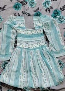 Chic Teal &amp; White Printed Peplum Top