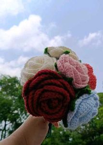 Crochet Rose Bouquet ( 150 Per Piece)