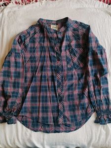 Chic Plaid Button-Up Shirt