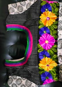 PRICE DROP Kurta With Flower Embroidery at the yok